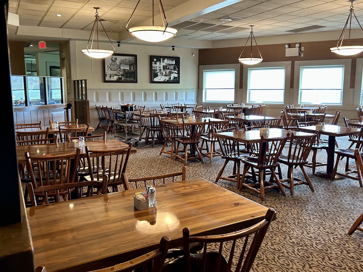 Miller's Smorgasbord - restaurant in Lancaster, Pennsylvania